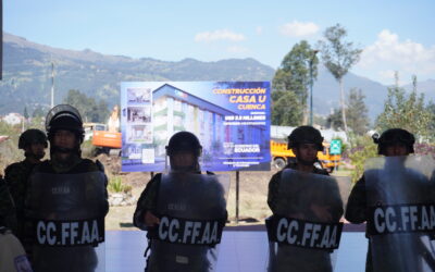 Autoridades del Estado hostigan al docente Santiago Rosano y al dirigente estudiantil Mauricio Ochoa, y piden la expulsión del docente de la Universidad de Cuenca y del país, tras una nueva militarización del campus Balzay